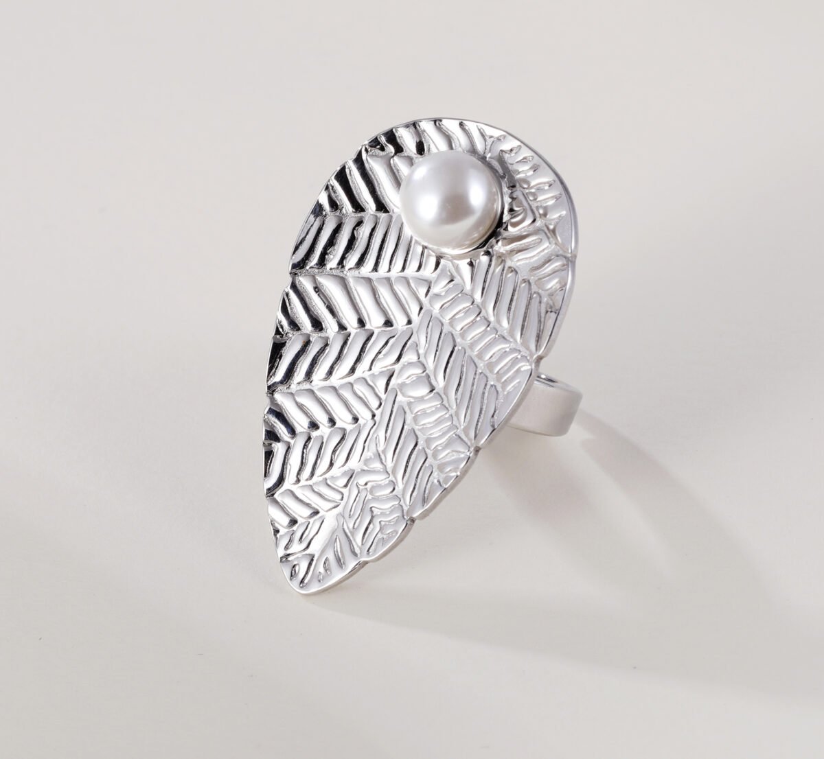 Elegant Nature-Inspired Pearl Leaf Ring - Fashion Jewelry for Women | G005438 - Image 5