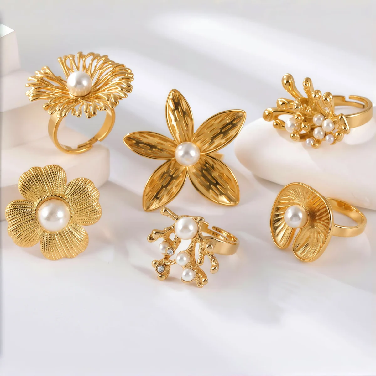 24K Gold-Plating Pearl Flower Stainless Steel Women's Ring - Image 1