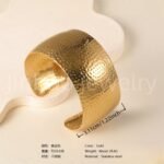 Elegant Floral Engraving 24K Gold PVD Stainless Steel Titanium Women's Bangle - Image 3
