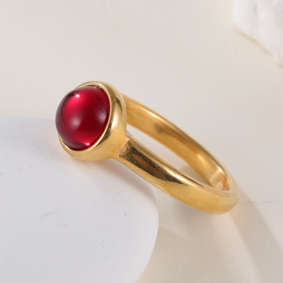 Simple inlaid red round gemstone stainless steel women's ringحN00566 - Image 3