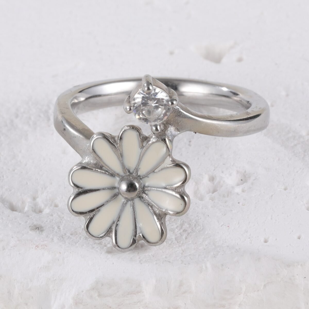 White Chick Chrysanthemum Petals Inlaid With Diamonds Us#4 Ultra-Small Stainless Steel Women's Ring丨K0784 - Image 5