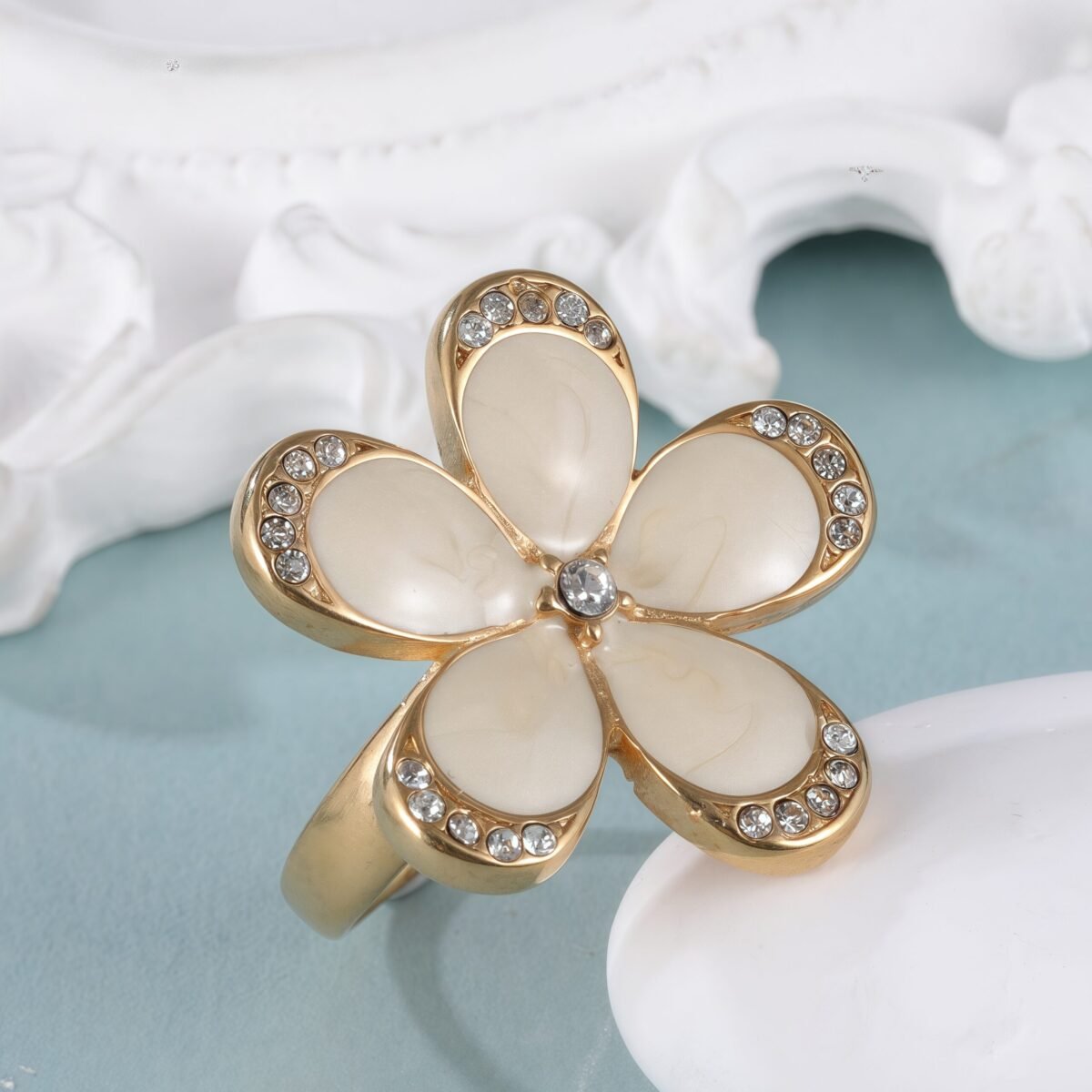 Fashion Flower Creative Design Diamond-Encrusted Stainless Steel Women's Ring丨C-310J - Image 3