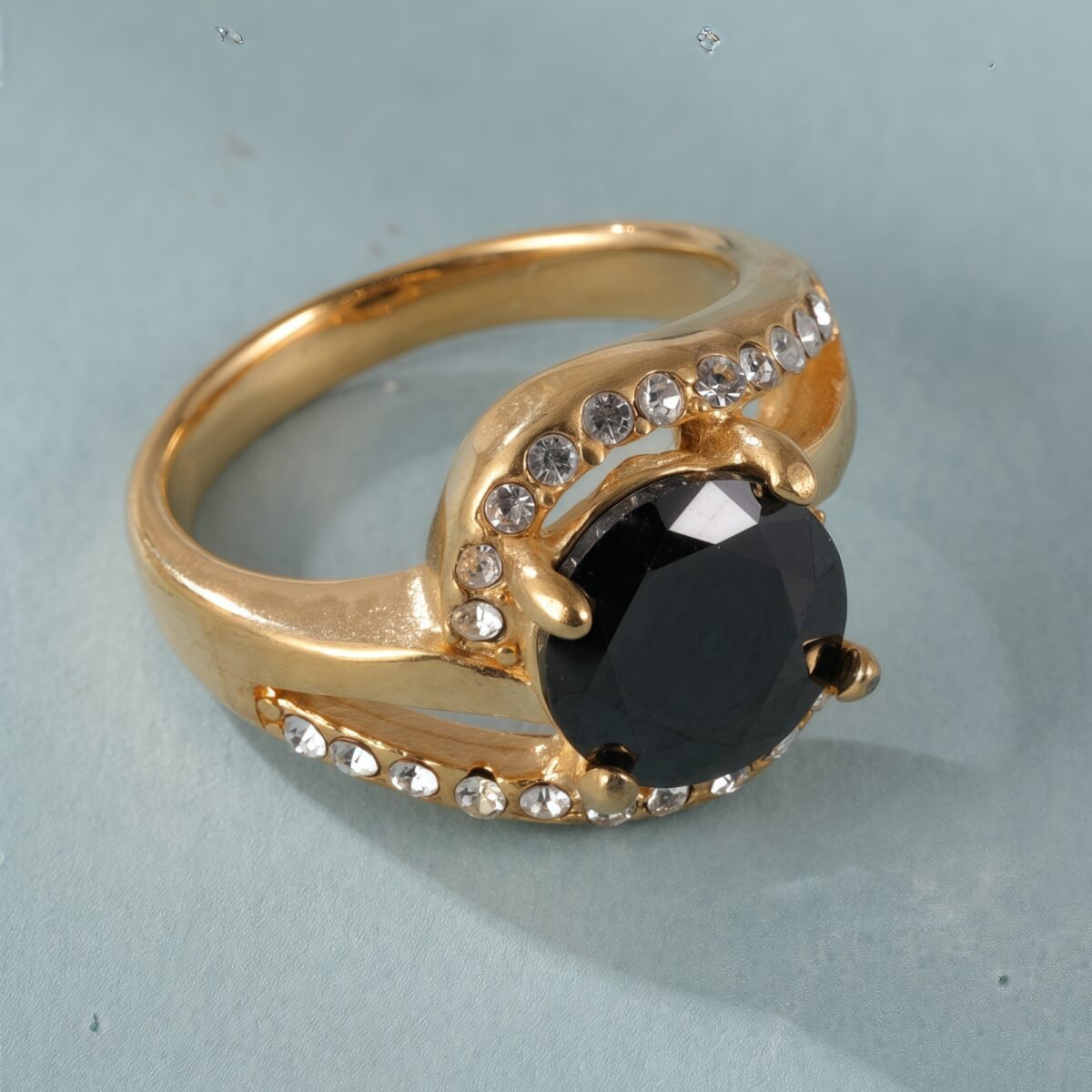 Elegant Gold Diamond-Encrusted Gemstones Stainless Steel Women's Ring丨PL122J - Image 4
