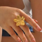 European and American Fashion Stainless Steel Flower Ring for Women | G005402