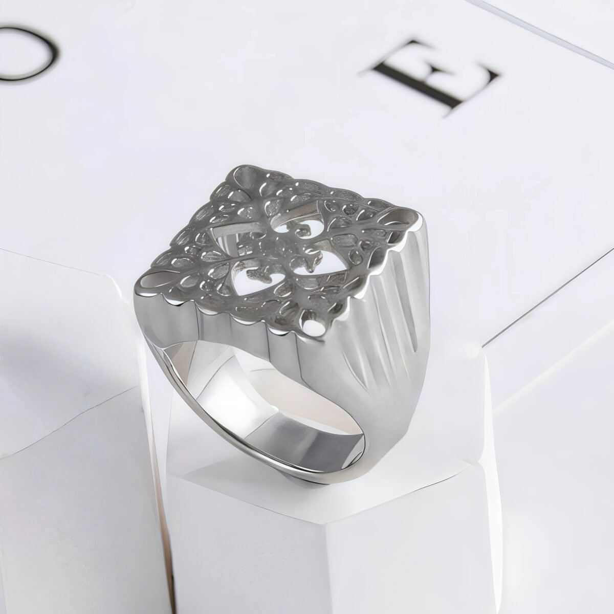 Women's Luxury Gold Wide Floral Ring | G003992 - Image 3