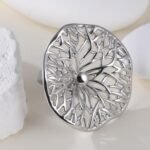 Elegant Hollow Flower Design Stainless Steel Women's Waterproof Ring丨G005935 - Image 5