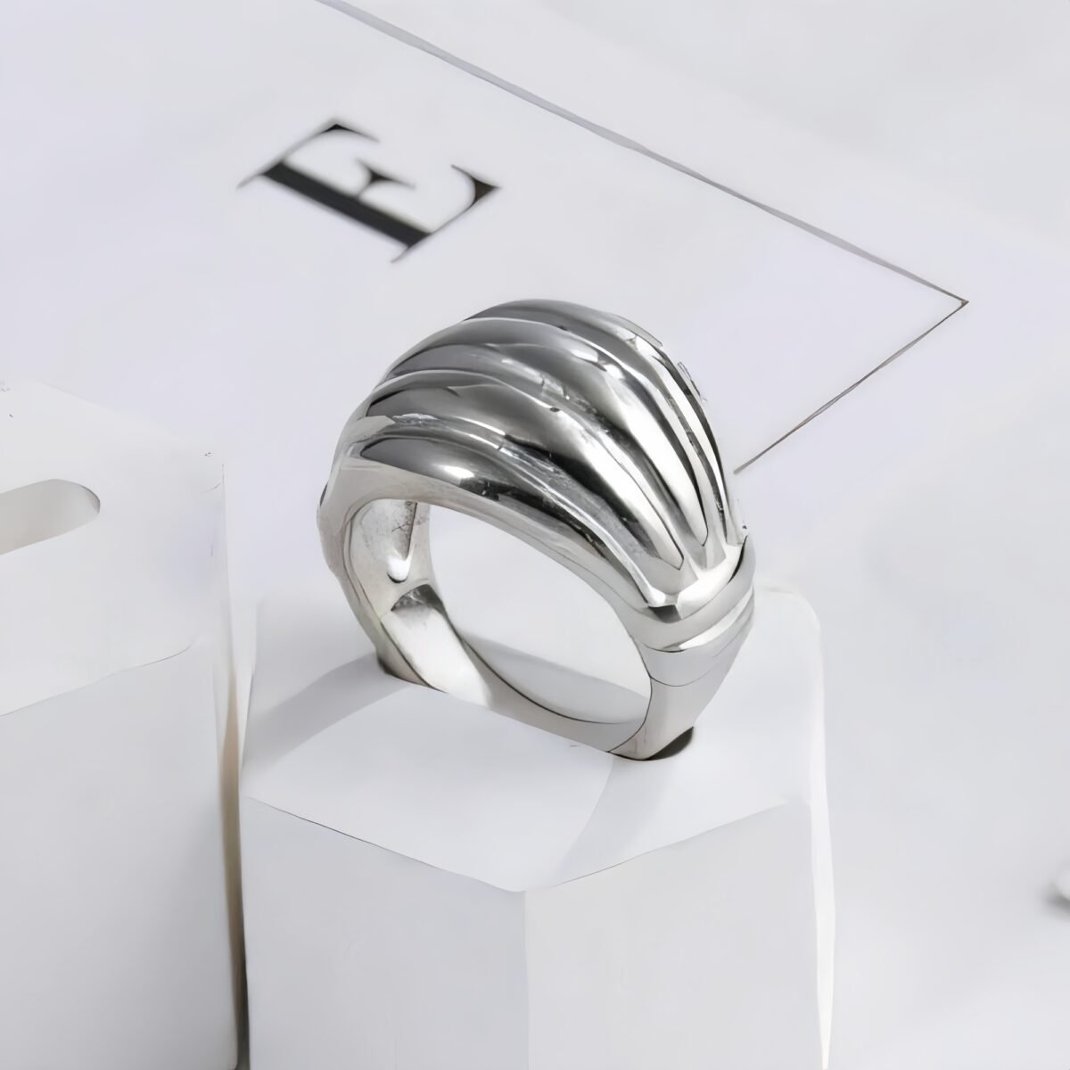Elegant Wave Pattern Stainless Steel Ring Fashionable Women's Ring | G00138 - Image 4