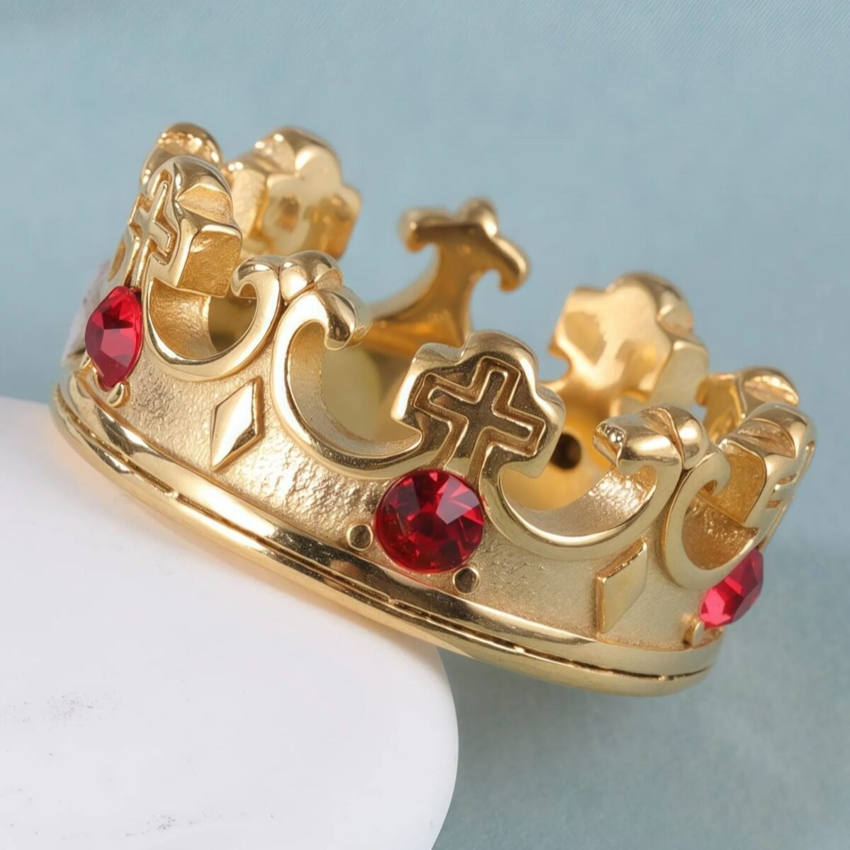 Vintage Cross Design Golden Crown Waterproof Ring丨LIUDZ-62 - Image 1