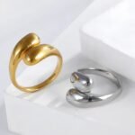 Smooth Streamlined Stainless Steel Fashion Ring for Women | N0094