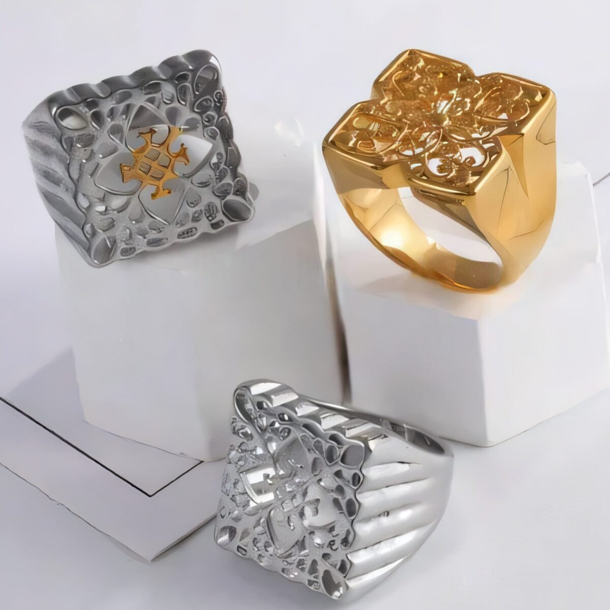 Women's Luxury Gold Wide Floral Ring | G003992 - Image 1